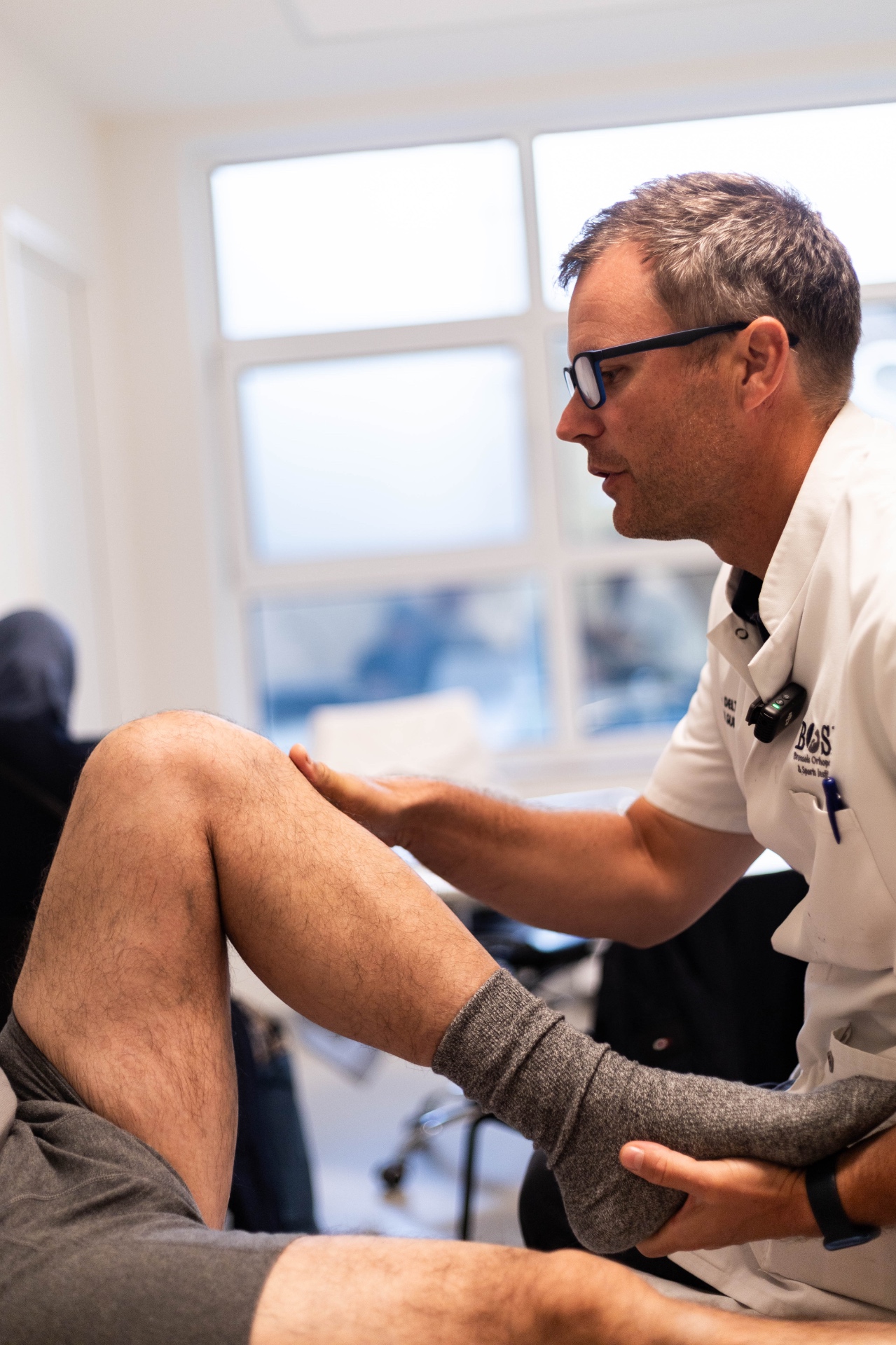 Clinical knee examination